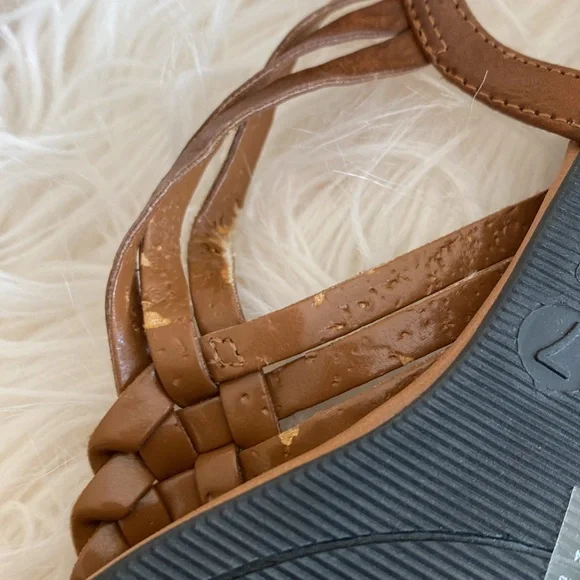 American Eagle sandals - Picture 13 of 13